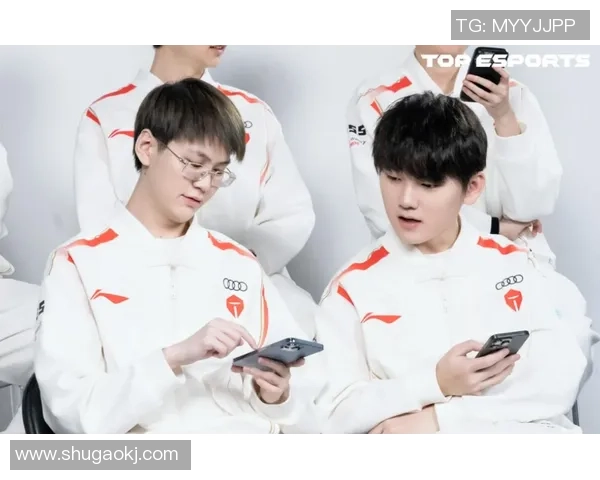 TES鏖战IG巅峰对决青春再燃王者争锋引爆赛场激情