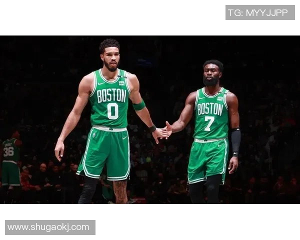 凯尔特人鏖战雄鹿巅峰对决展现东部豪强争霸激烈风云