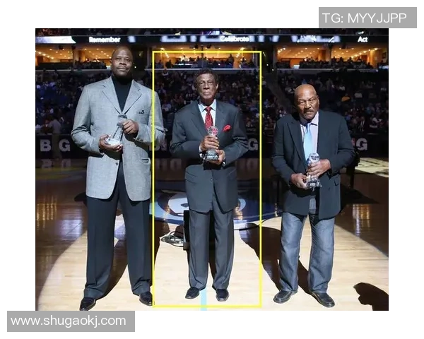 比尔拉塞尔的传奇人生与他如何用团队精神改变篮球历史